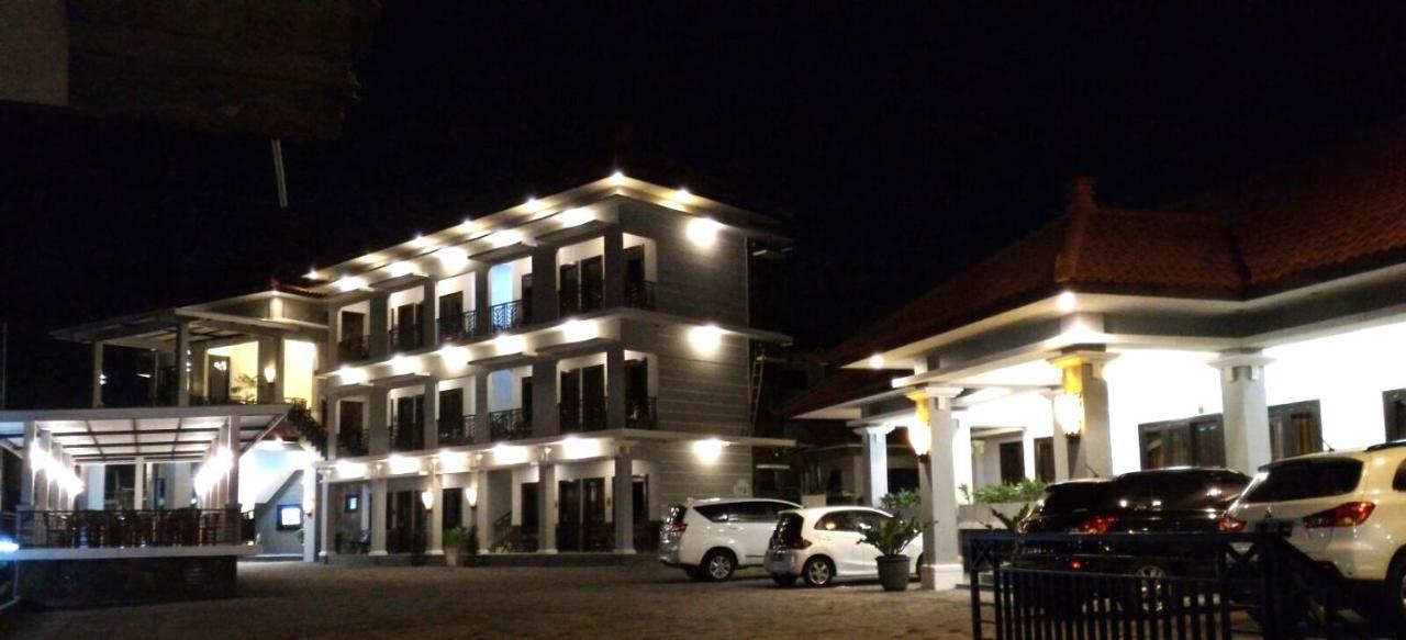 Avila Ketapan Rame Hotel Prigen Exteriör bild